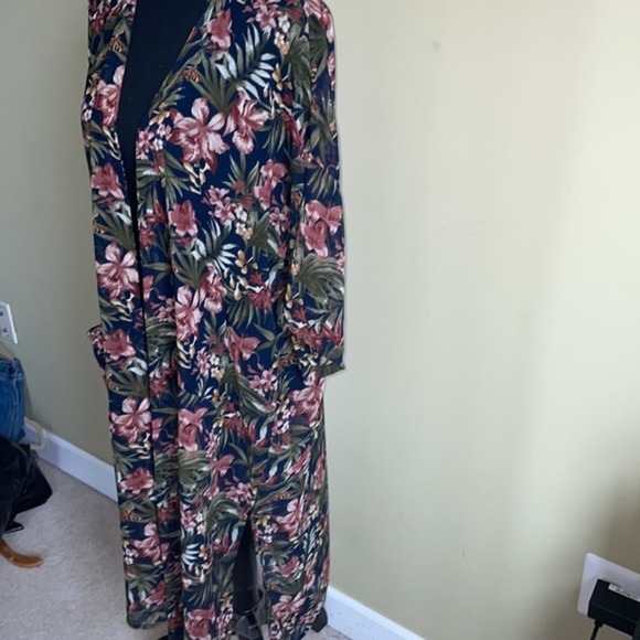 Forever 21 Sheer Open Front Kimono Short Sleeve Lightweight Duster Floral Small - Picture 2 of 5